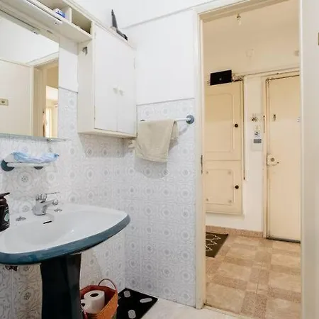 Quartos Em Apartamento Familiar - Temos Cao