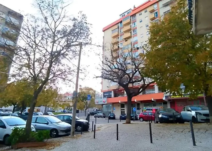 Private In Shared - Shared Bathroom And Dog Friendly Privat bolig Lisboa
