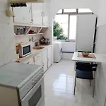 Homestay Private In Shared - Shared Bathroom And Dog Friendly