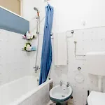 Private In Shared - Shared Bathroom And Dog Friendly Lisbon