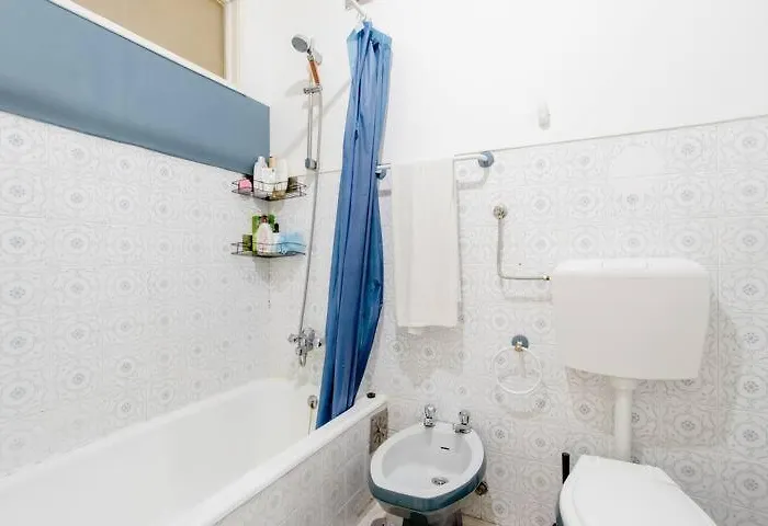 Private In Shared - Shared Bathroom And Dog Friendly Lisboa