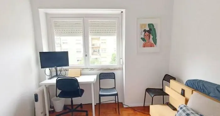 Private In Shared - Shared Bathroom And Dog Friendly リスボン